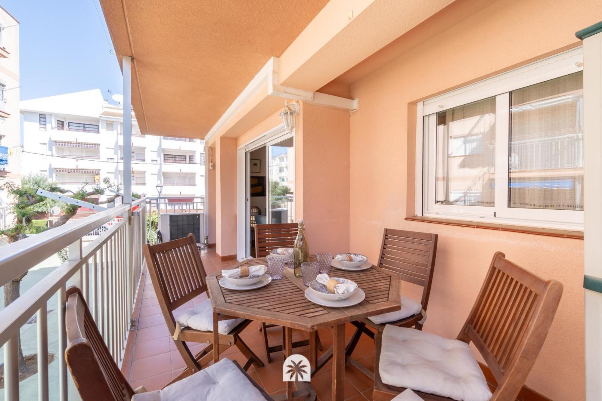 Mediterranean Way - Bohemian Apartment กัมบริลส์ ภายนอก รูปภาพ