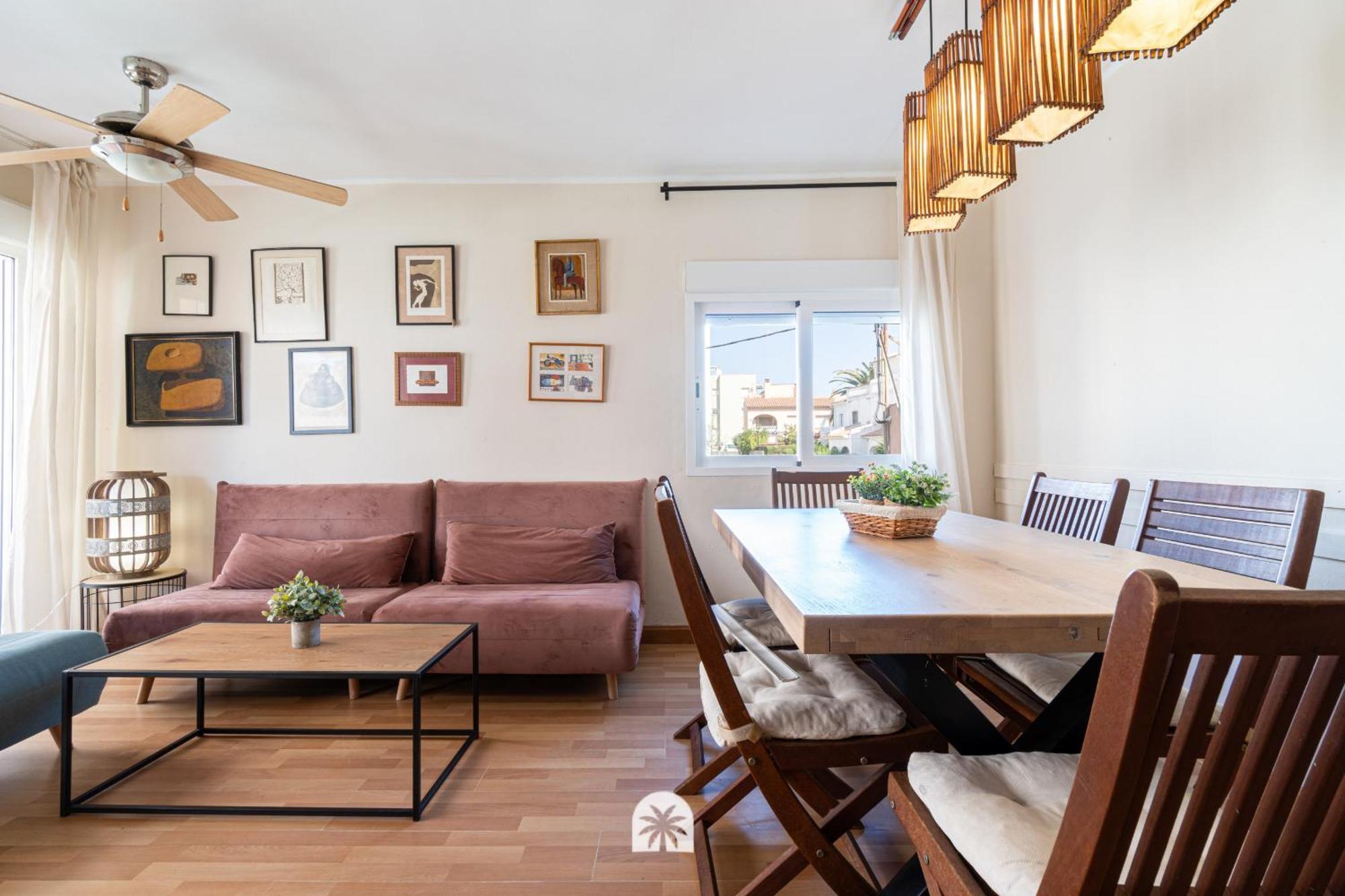 Mediterranean Way - Bohemian Apartment กัมบริลส์ ภายนอก รูปภาพ